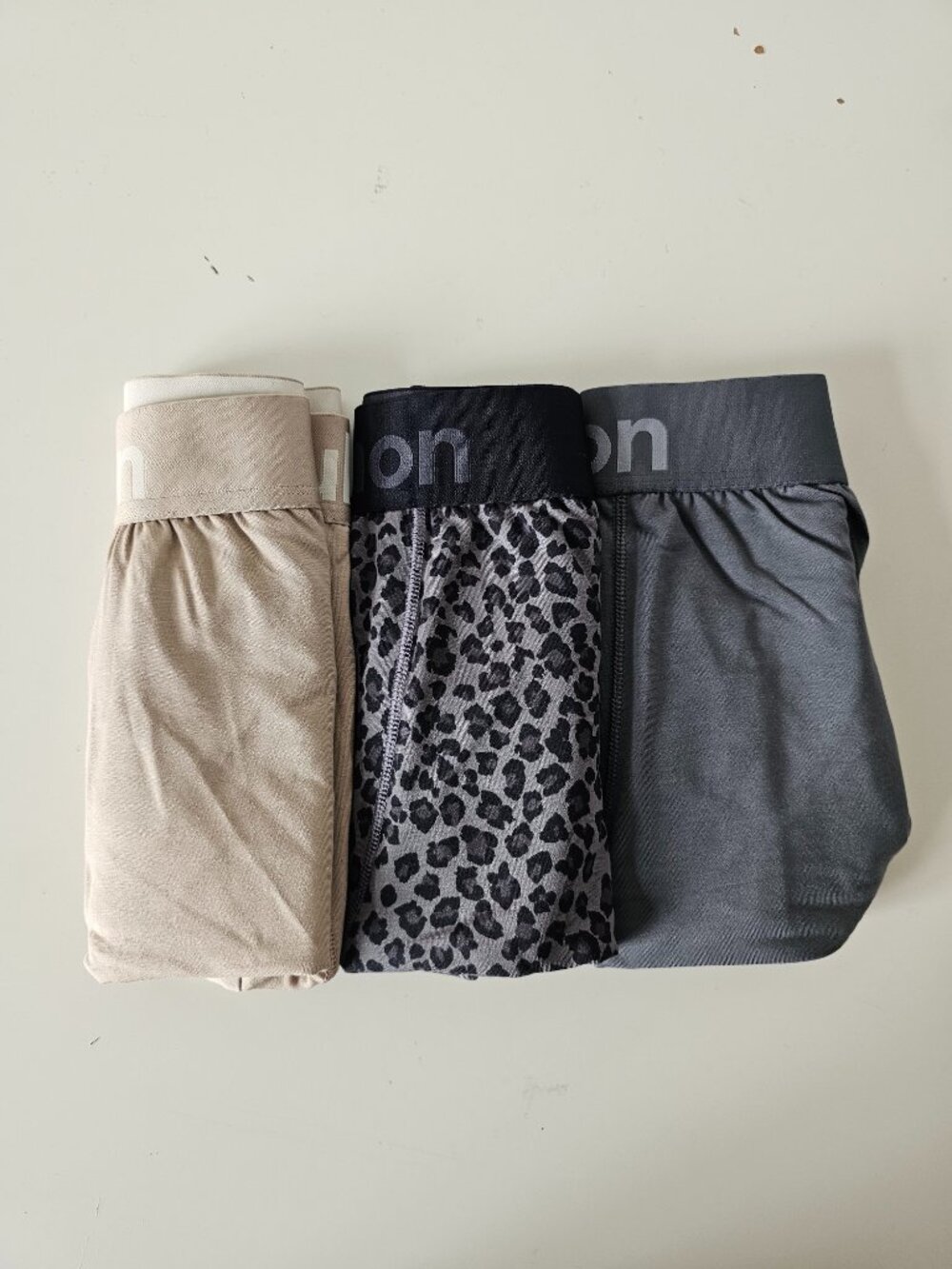 NIB LULULEMON Khaki Leopard Gray Always In Motion Boxer 5" Medium 3-Pack